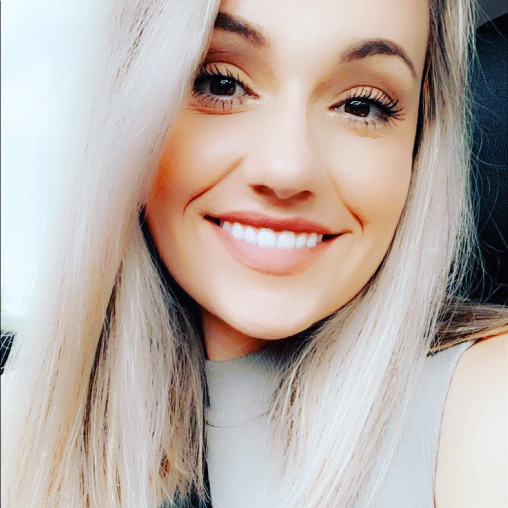 Meet your Posher, Lacey